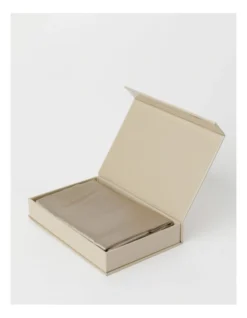 Heritage Luxe Silk Pillowcase In Champagne -Heritage 653987980 836275510 4 720x928