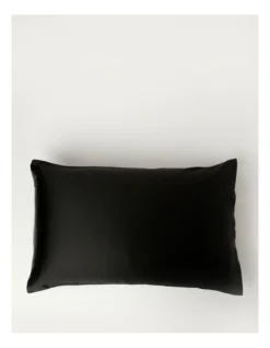 Heritage Luxe Silk Pillowcase In Black -Heritage 653987980 877469770 3 720x928