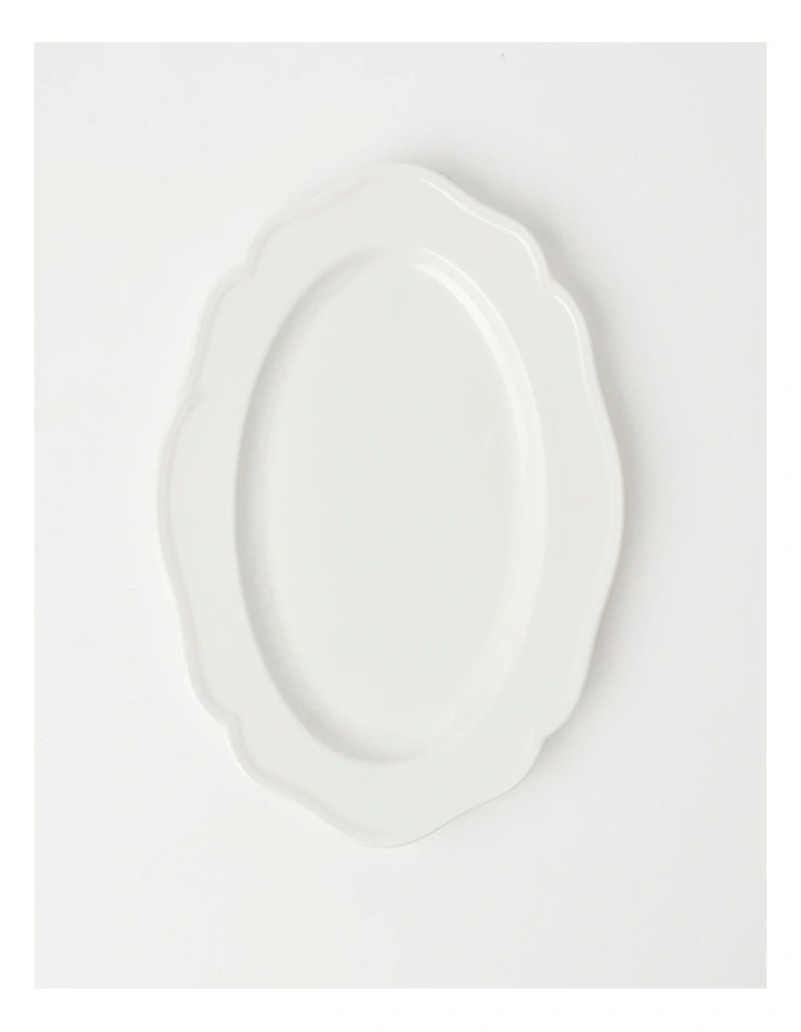 Heritage Scalloped Oval Plate 3 Heritage Scalloped Oval Plate