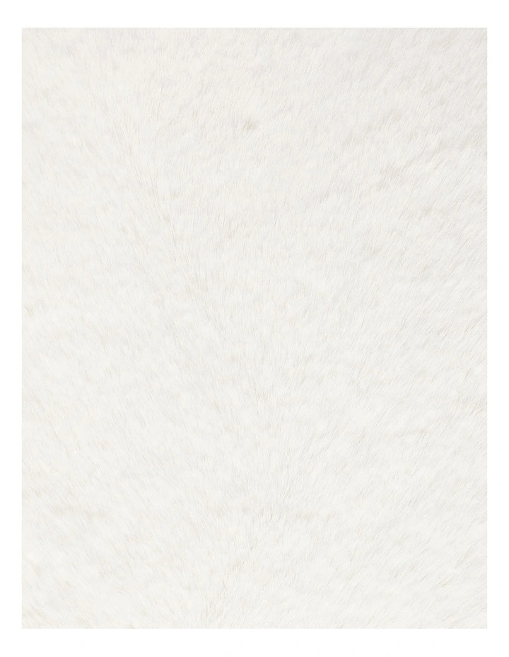 Heritage Amelie Fur Cushion In Creme 5 Heritage Amelie Fur Cushion In Creme - Image 3