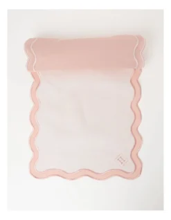Heritage Florence Scalloped Edge In Pink/White Pink And White Table Runner