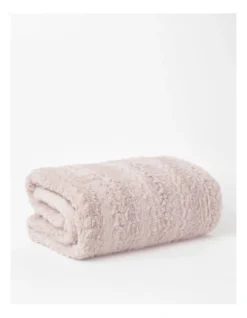 Heritage Faux Fur Heated Throw In Pink